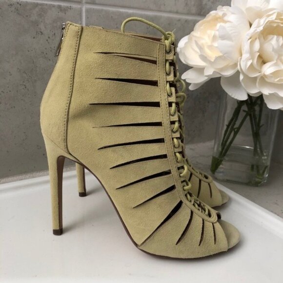 Steve Madden Women’s Lace-Up Booties Size 8 - Picture 4 of 16